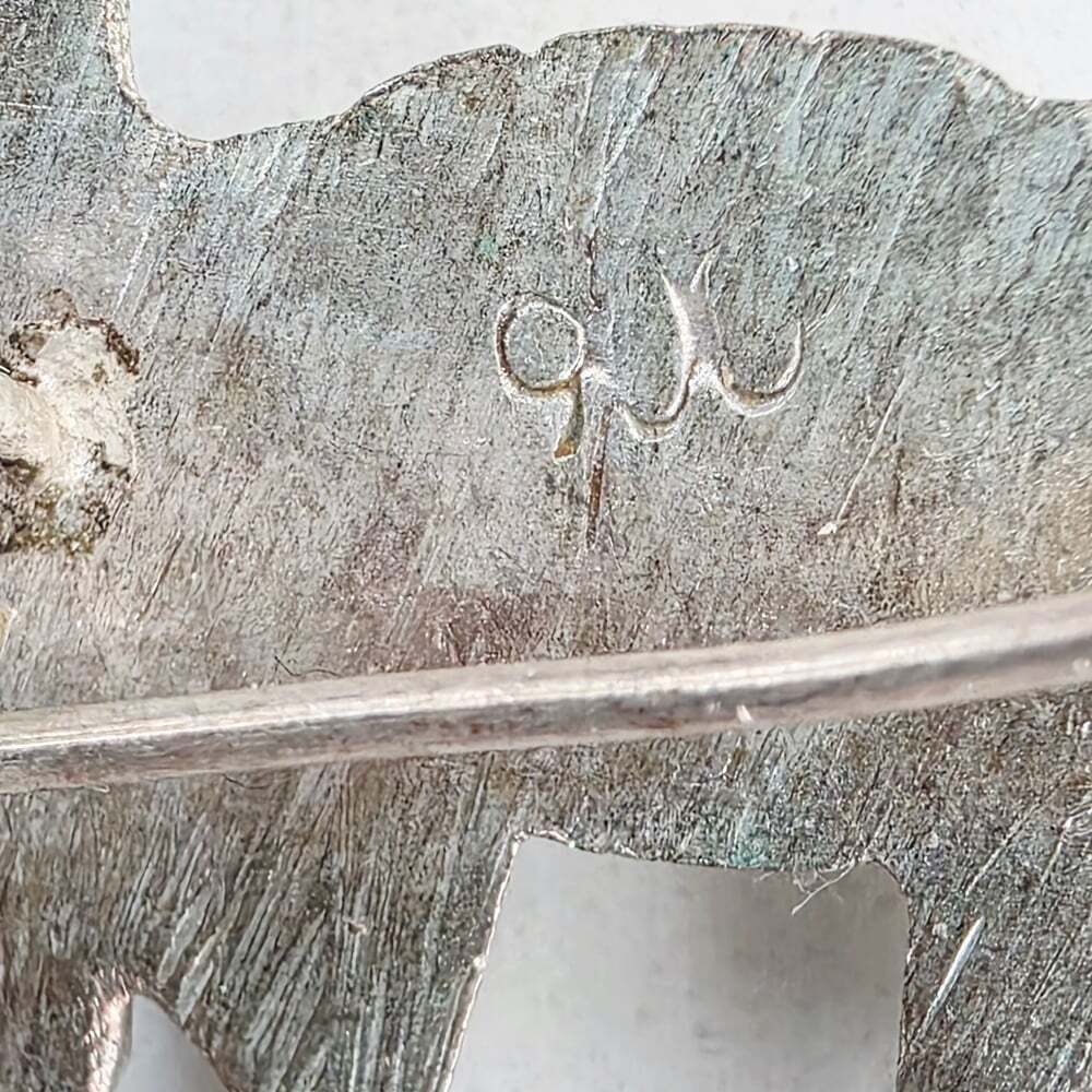 Source Unknown Silver Llama Brooch - Picture 5 of 5